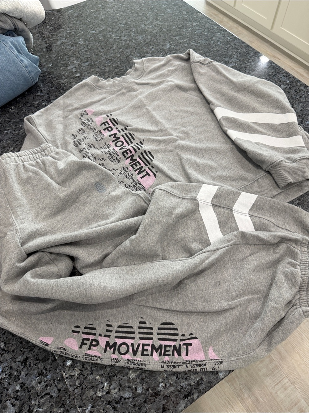 Women's Free People Gray Sweatshirt & Jogger Set (Top is S and bottoms are XS)